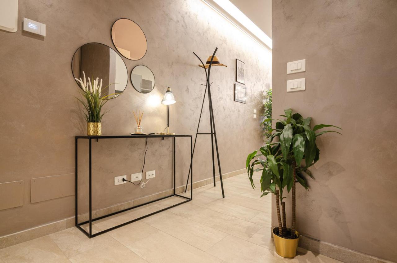 Goito Luxury Apartment, In The Historical Center Bologna Eksteriør billede