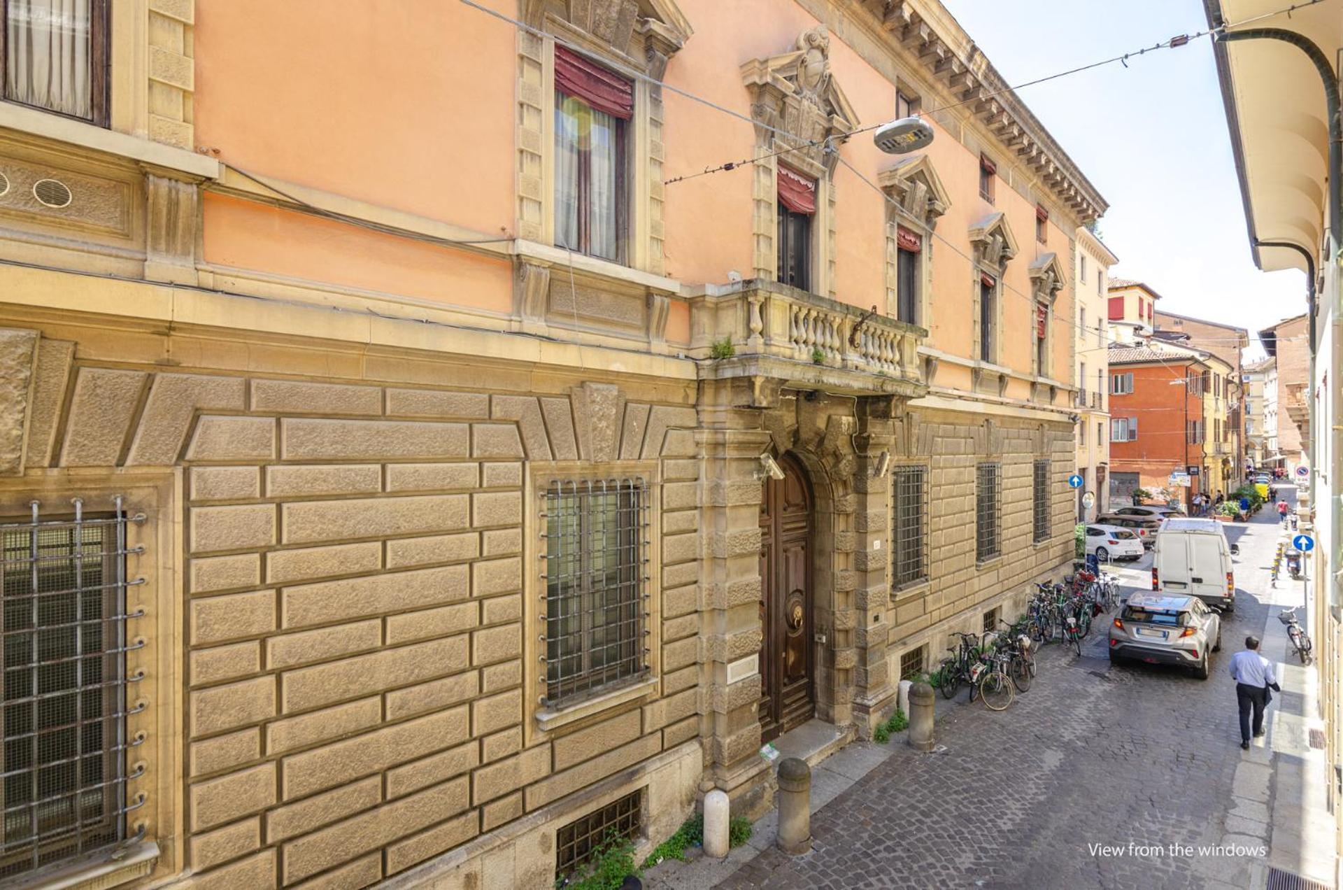 Goito Luxury Apartment, In The Historical Center Bologna Eksteriør billede